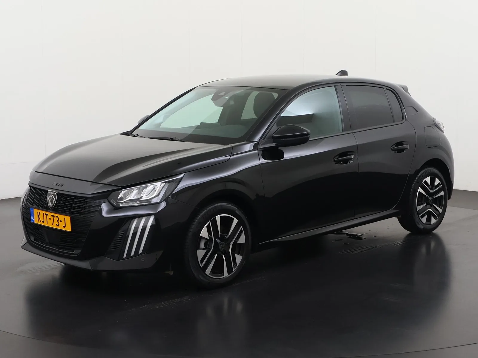 Peugeot 208 (2025) — foto 1