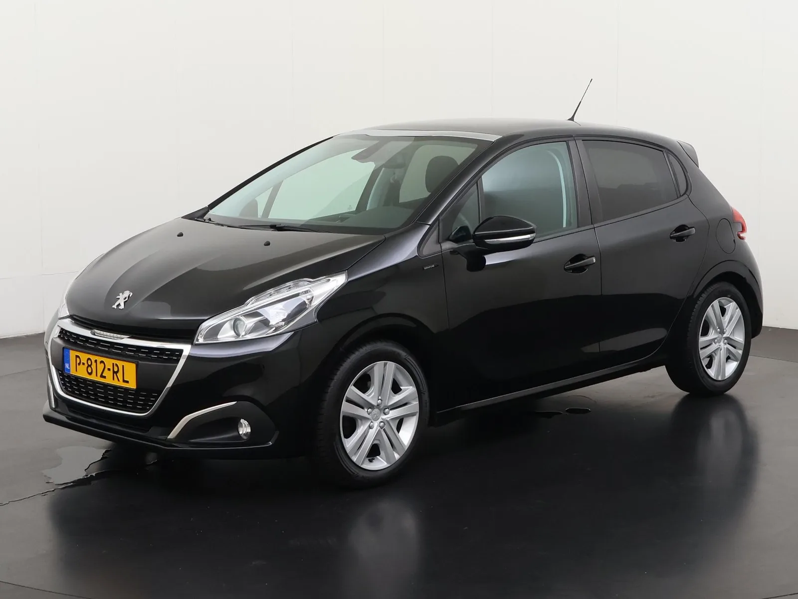 Peugeot 208 (2019) — foto 1