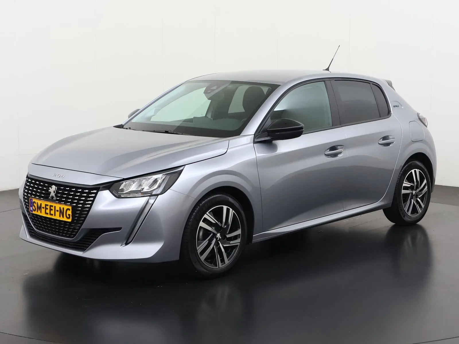 Peugeot 208 (2024) — foto 1