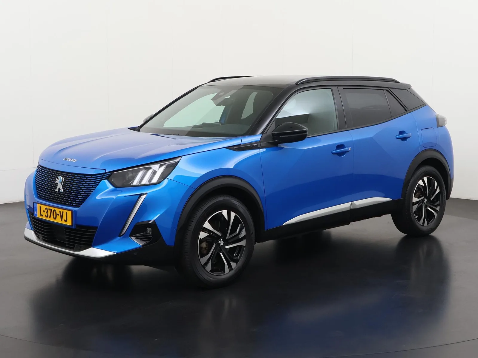 Peugeot e-2008 (2020) — foto 1