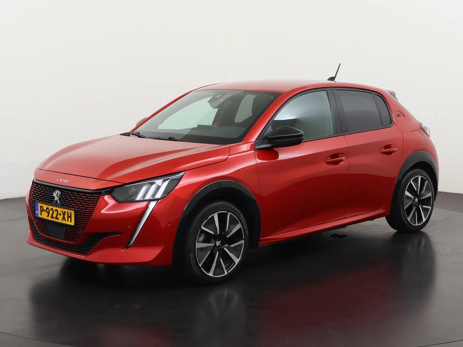 Peugeot e-208 (2020) — foto 1