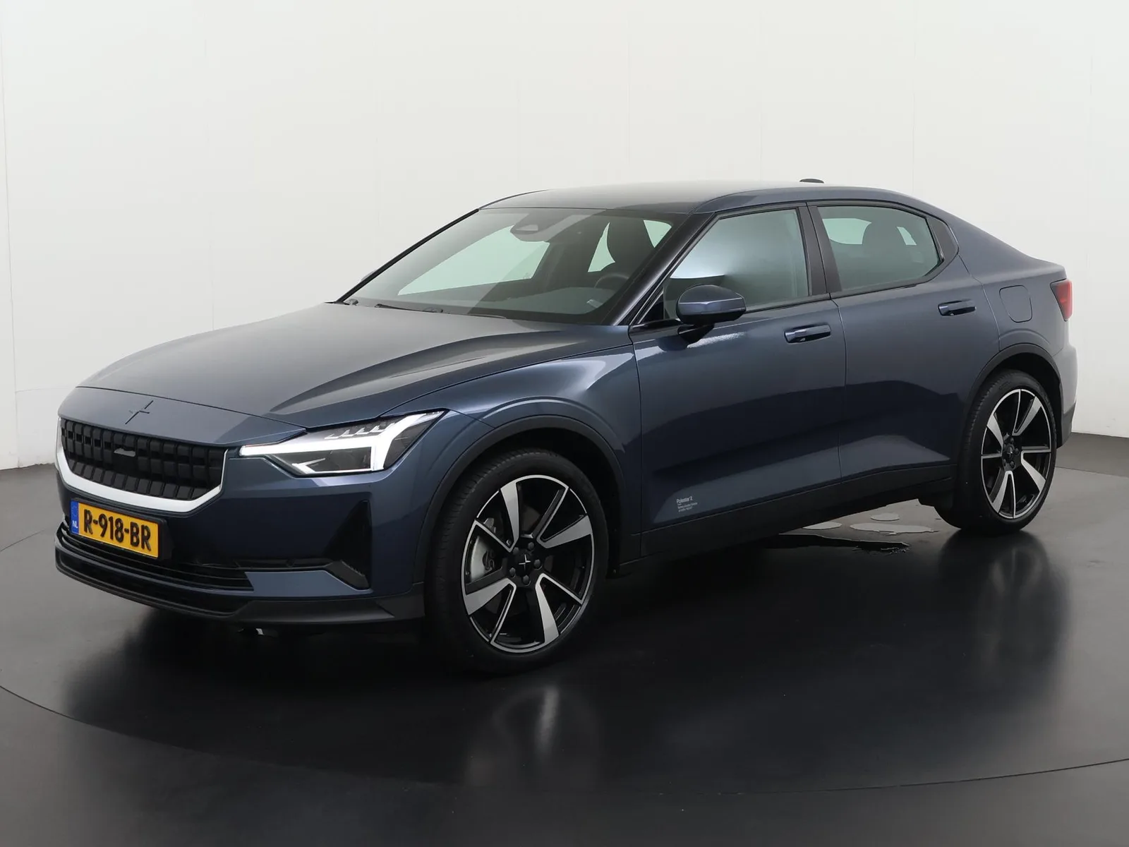 Polestar 2 (2021) — foto 1