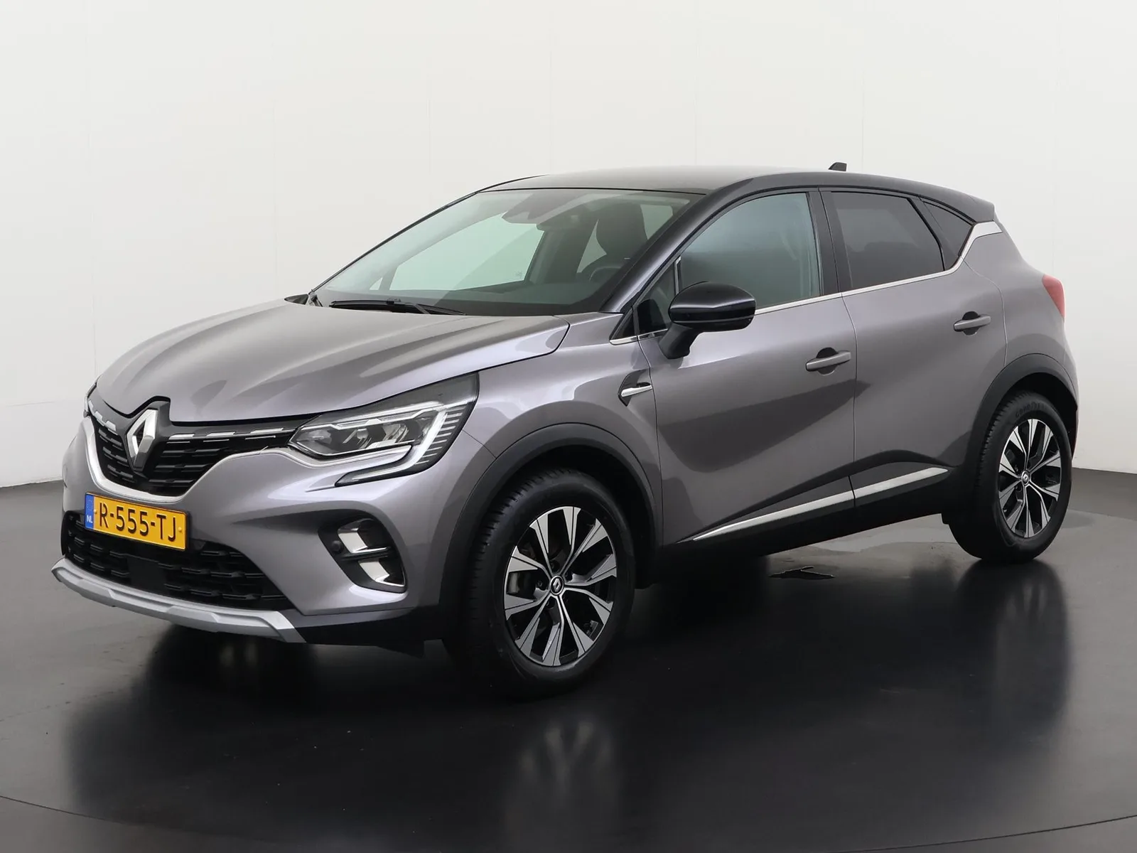 Renault Captur (2022) — foto 1