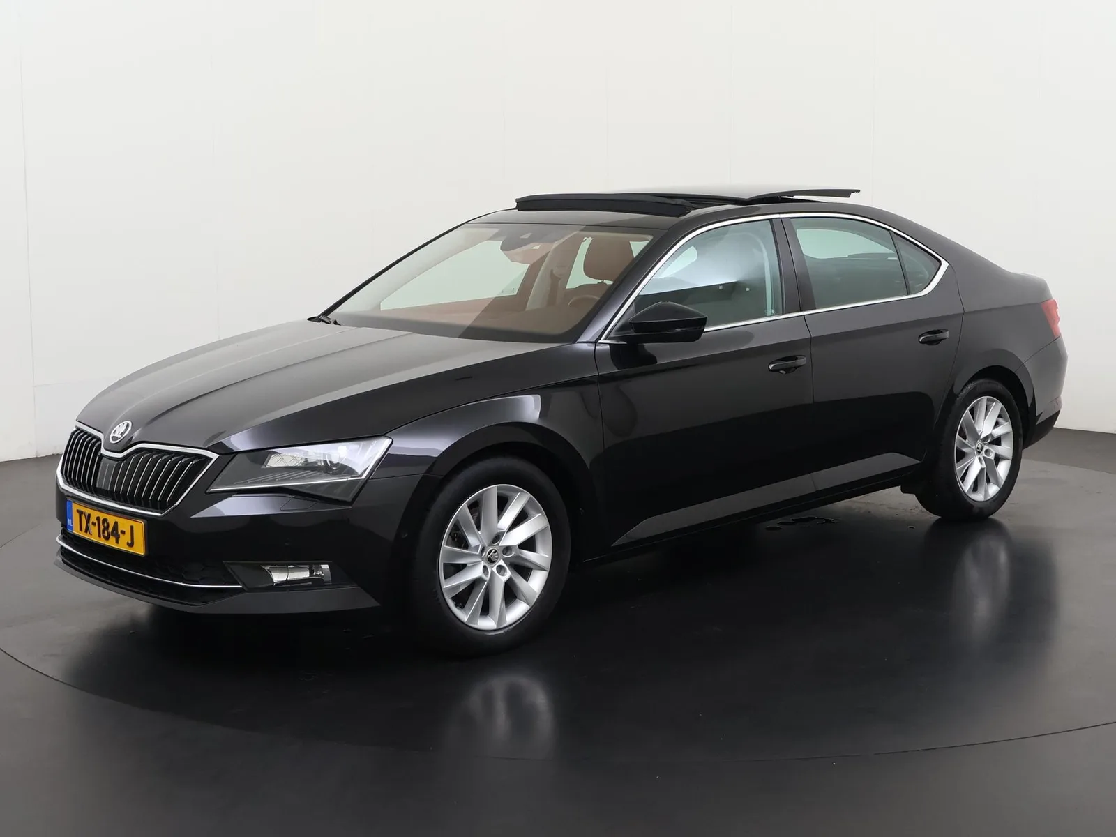 Škoda Superb (2018) — foto 1