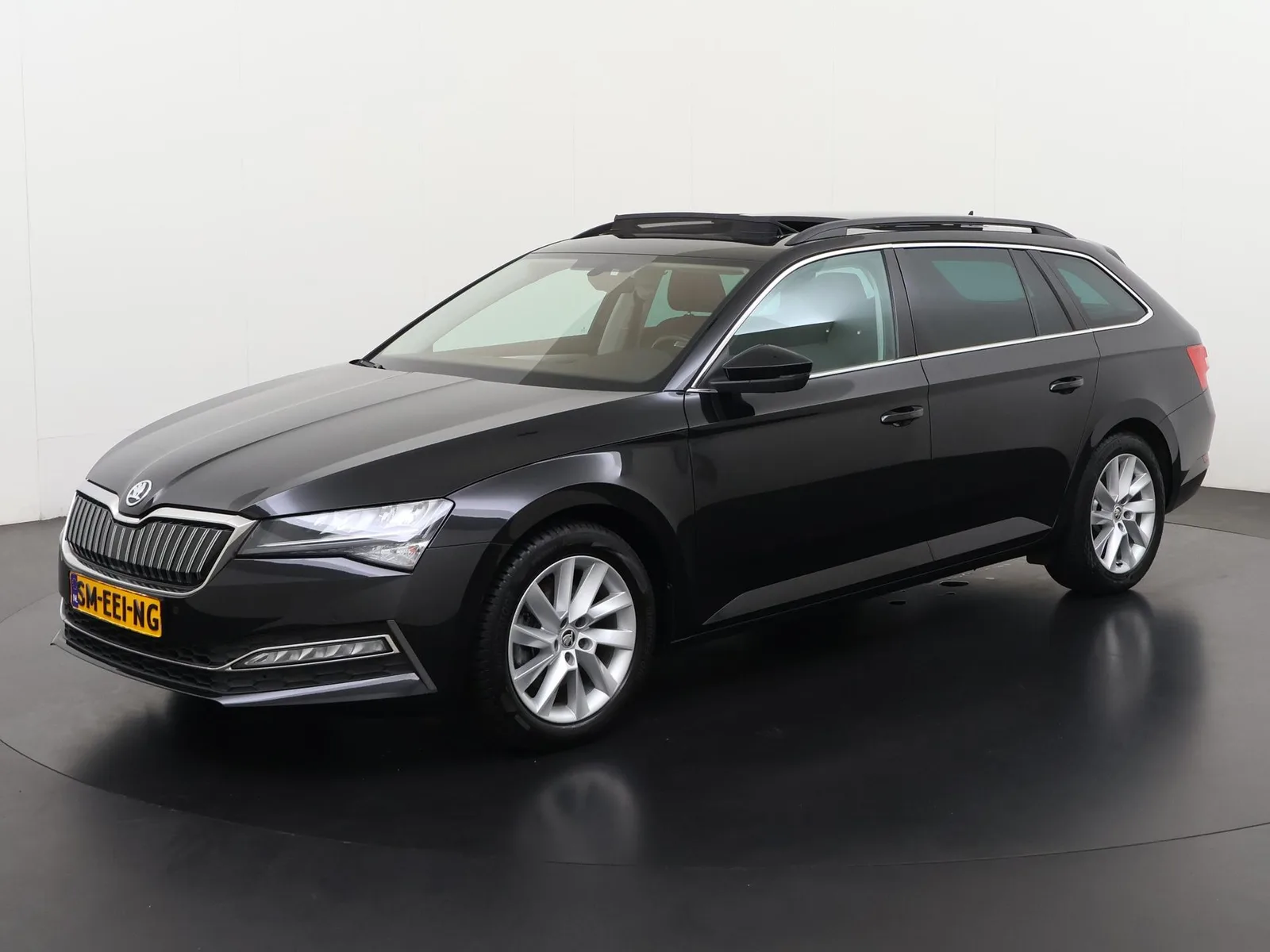 Škoda Superb (2022) — foto 1