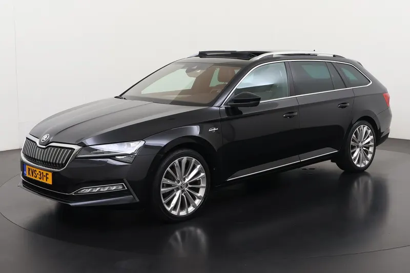 Škoda Superb (2022)