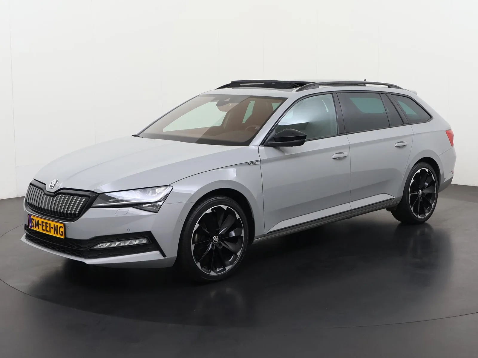 Škoda Superb (2023) — foto 1