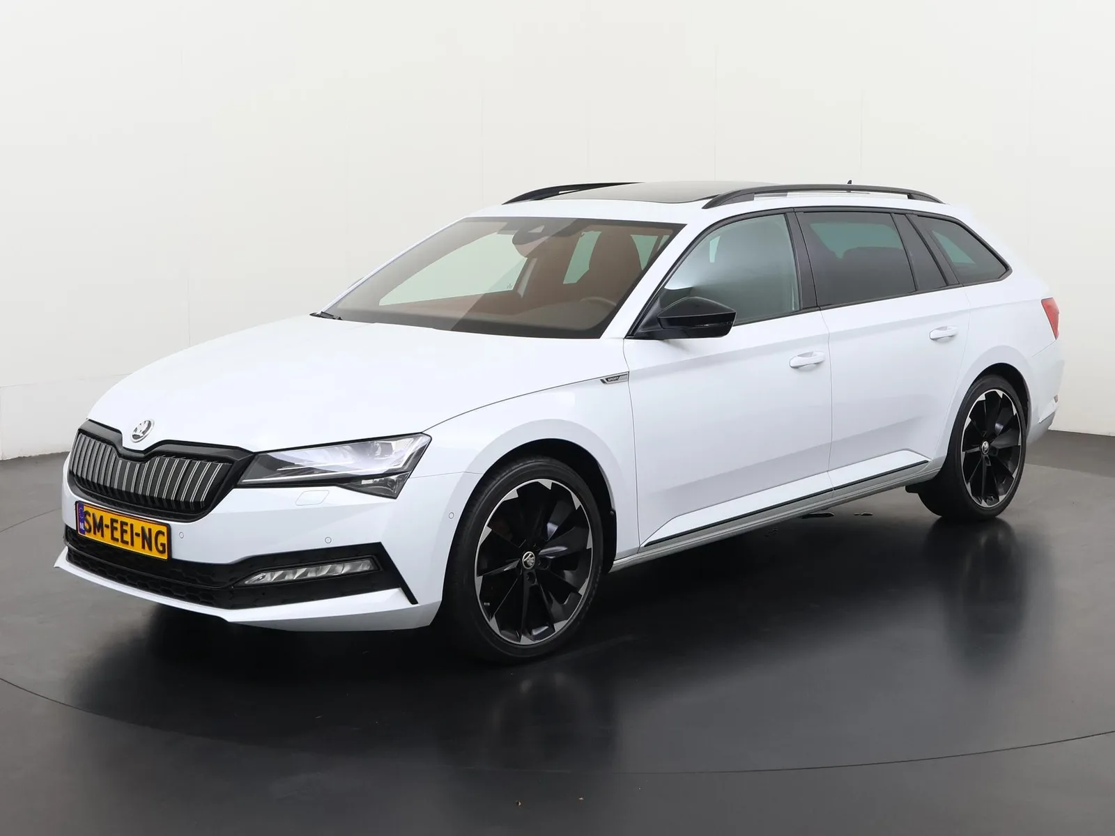 Škoda Superb (2023) — foto 1