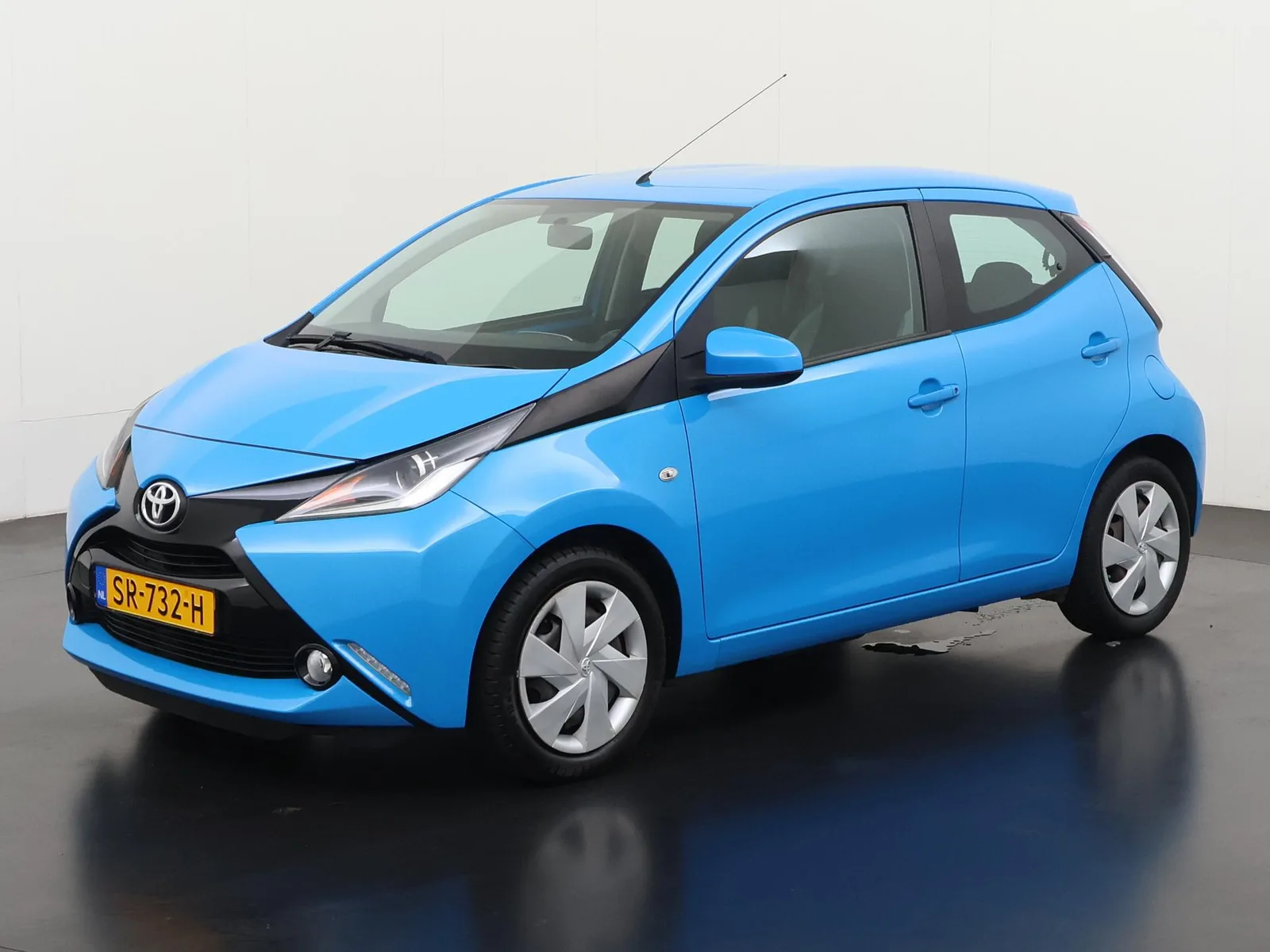 Toyota Aygo (2018) — foto 1