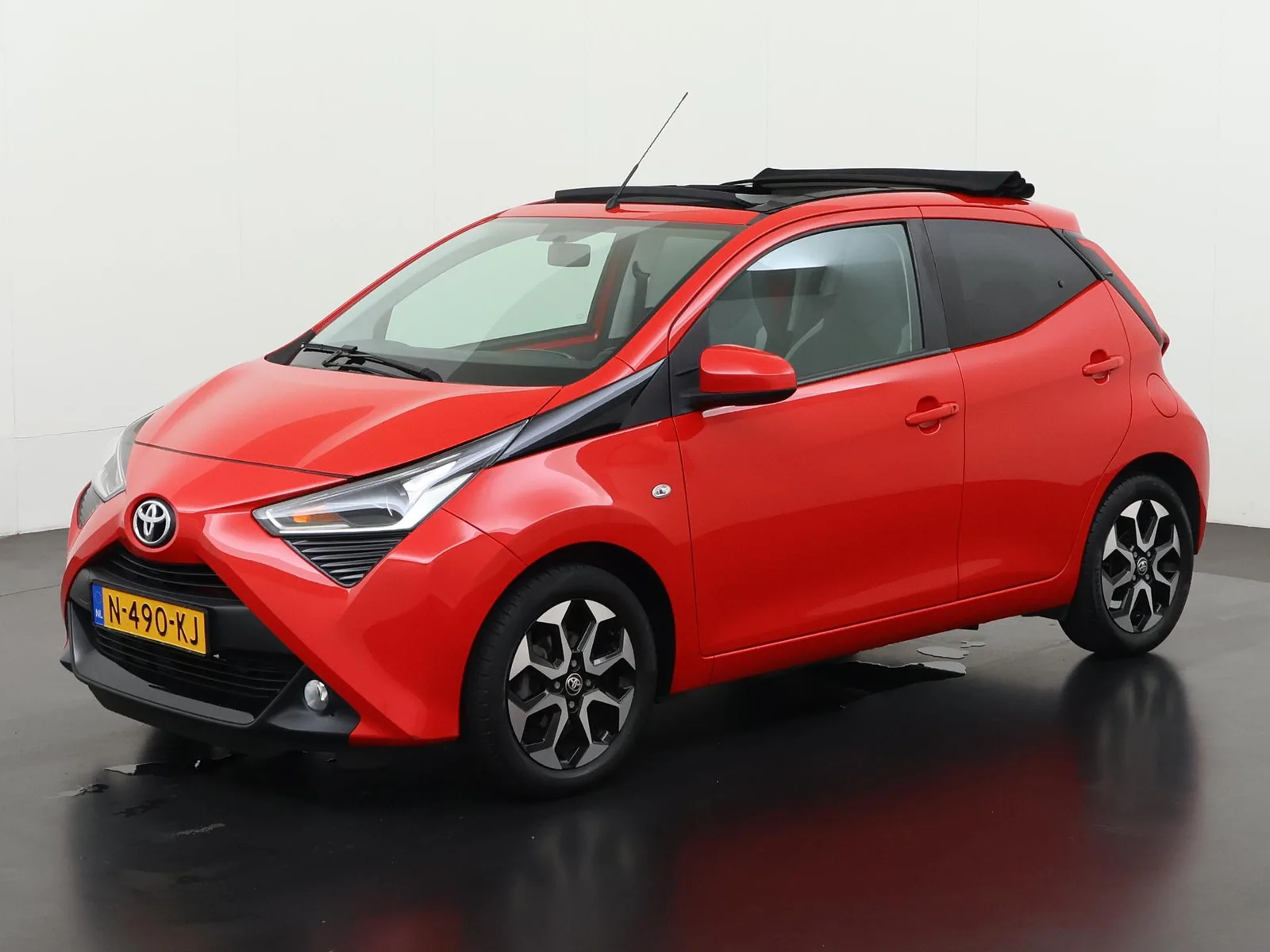 Toyota Aygo (2021) — foto 1