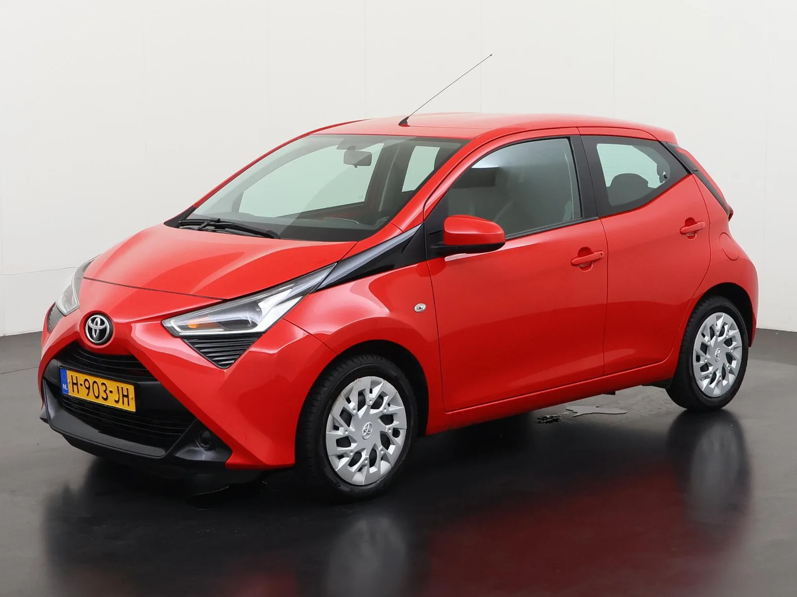 Toyota Aygo (2020) — foto 1