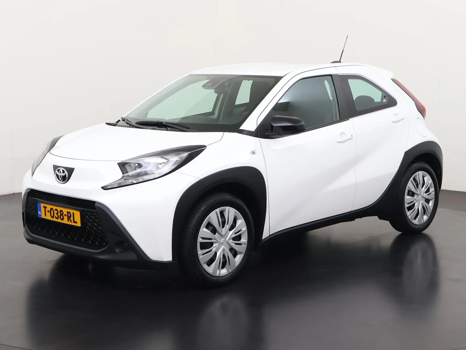 Toyota Aygo X (2023) — foto 1