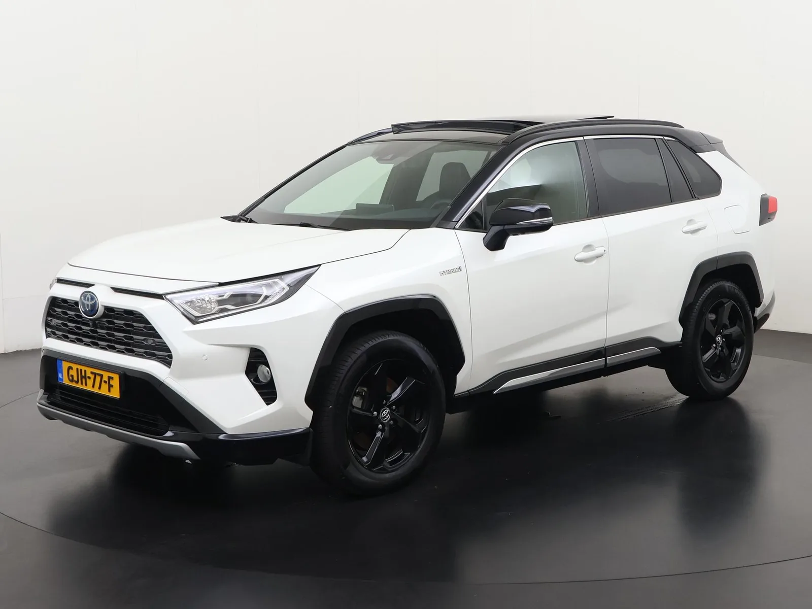 Toyota RAV4 (2019) — foto 1