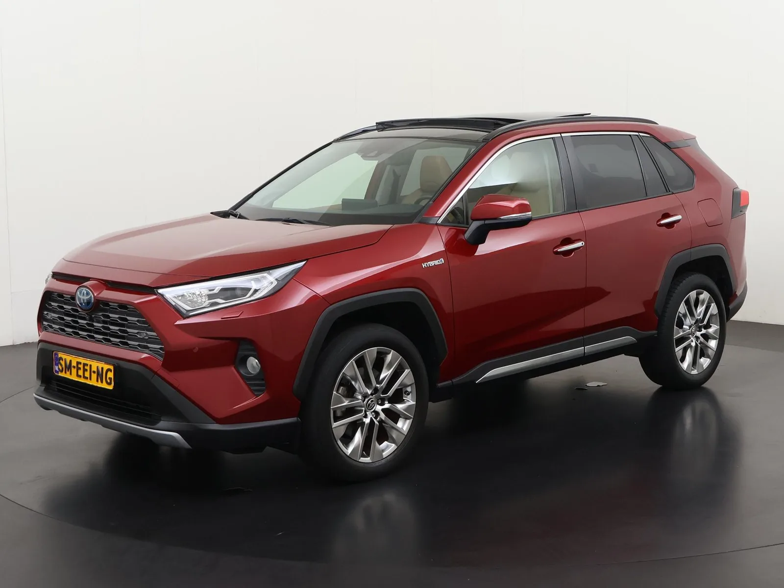 Toyota RAV4 (2021) — foto 1