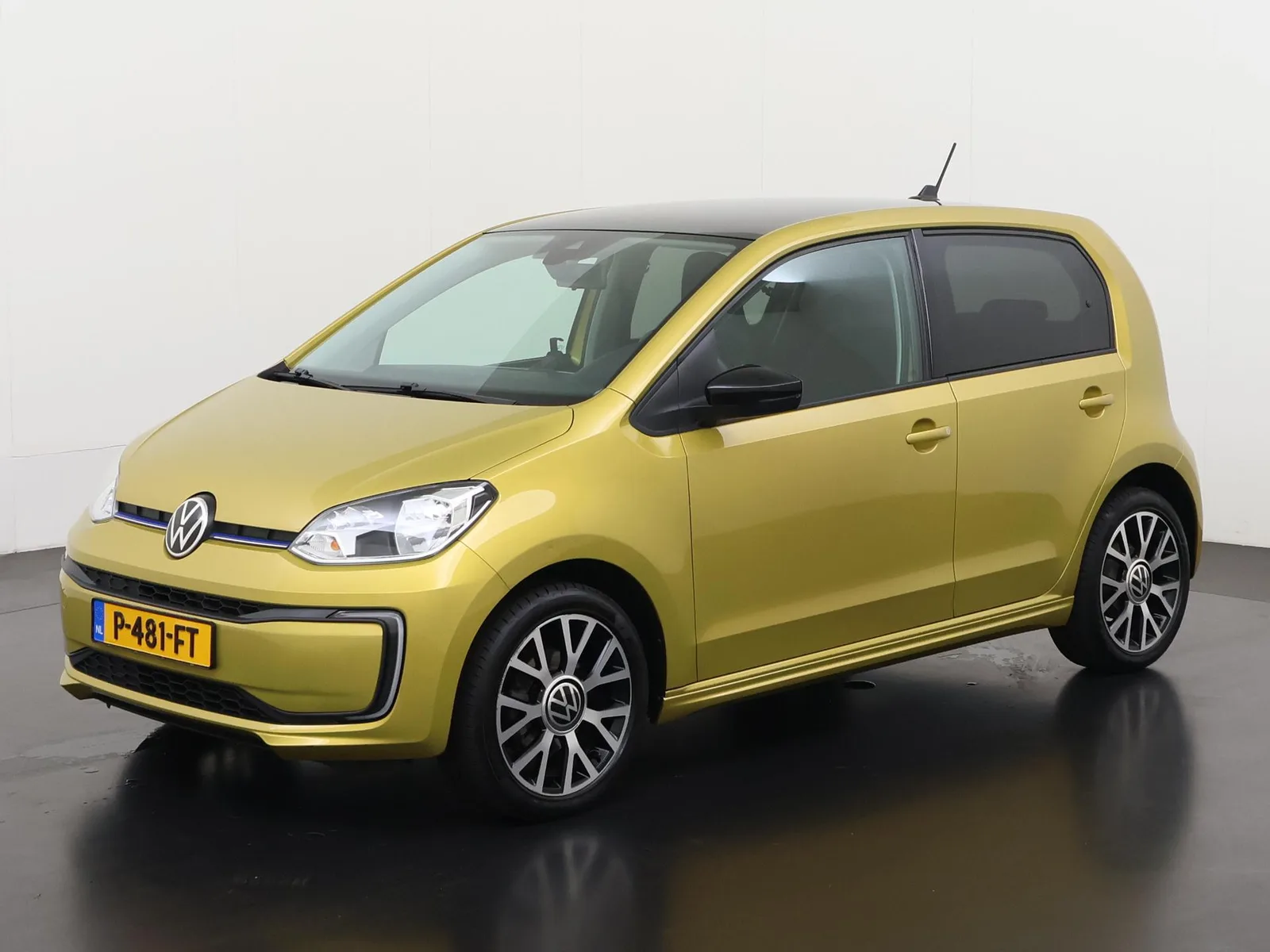 Volkswagen E-Up! (2021) — foto 1