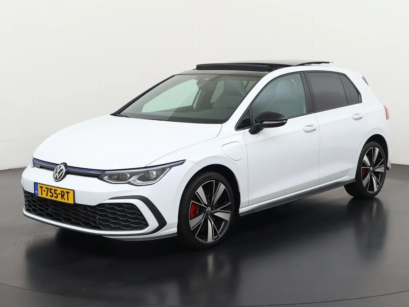 Volkswagen Golf (2021) — foto 1
