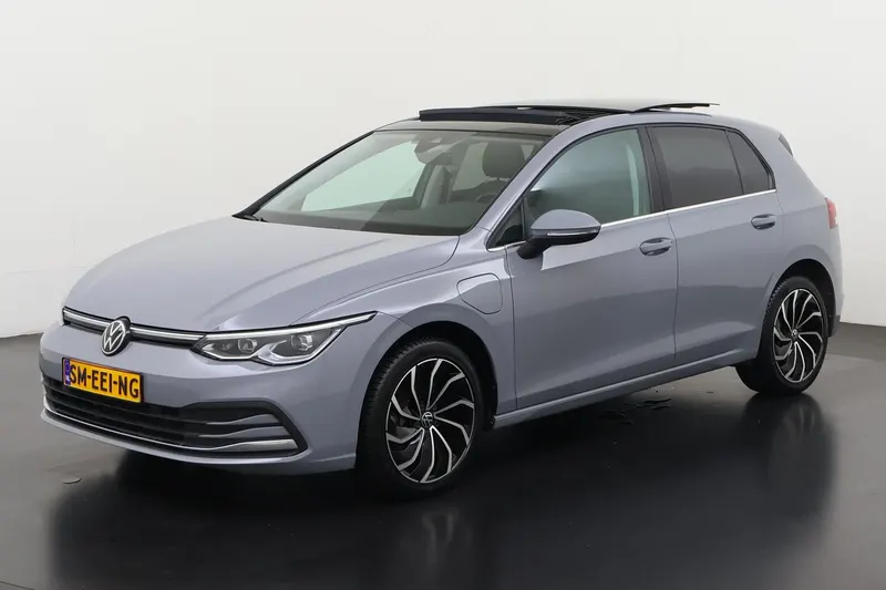 Volkswagen Golf (2024)