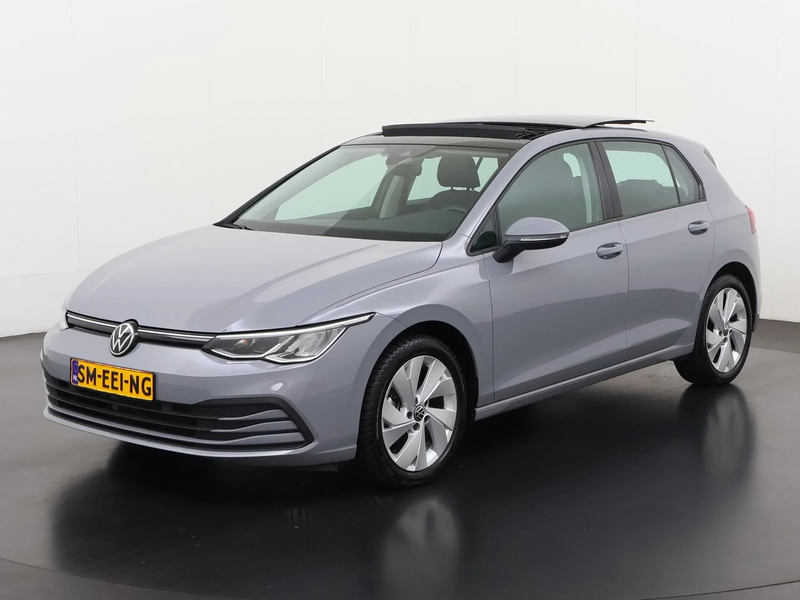 Volkswagen Golf (2023) — foto 1
