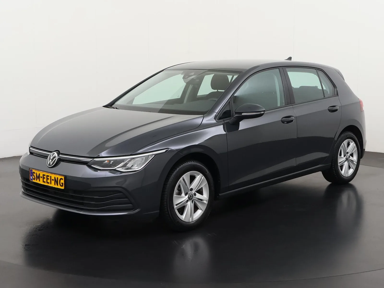Volkswagen Golf (2023) — foto 1