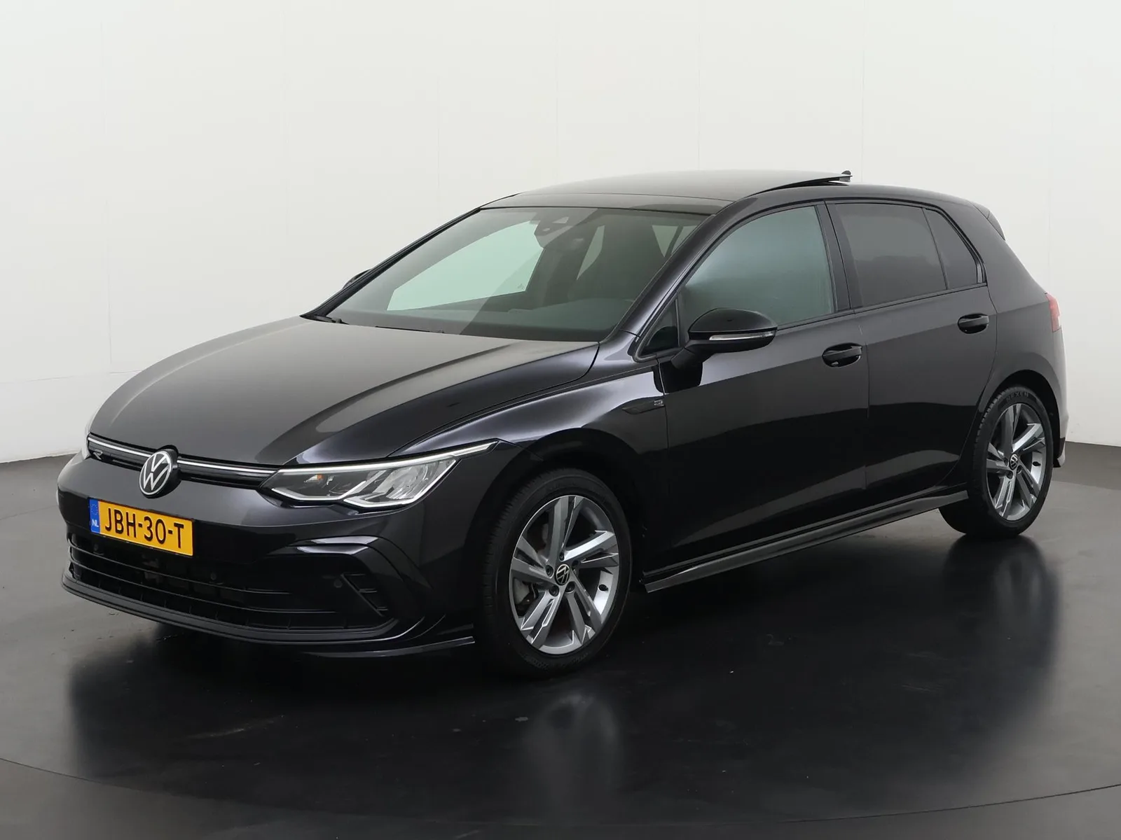 Volkswagen Golf (2022) — foto 1