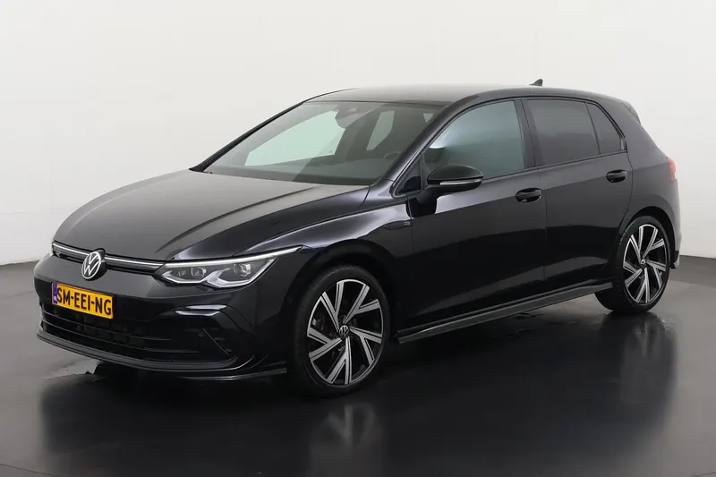 Volkswagen Golf (2023)