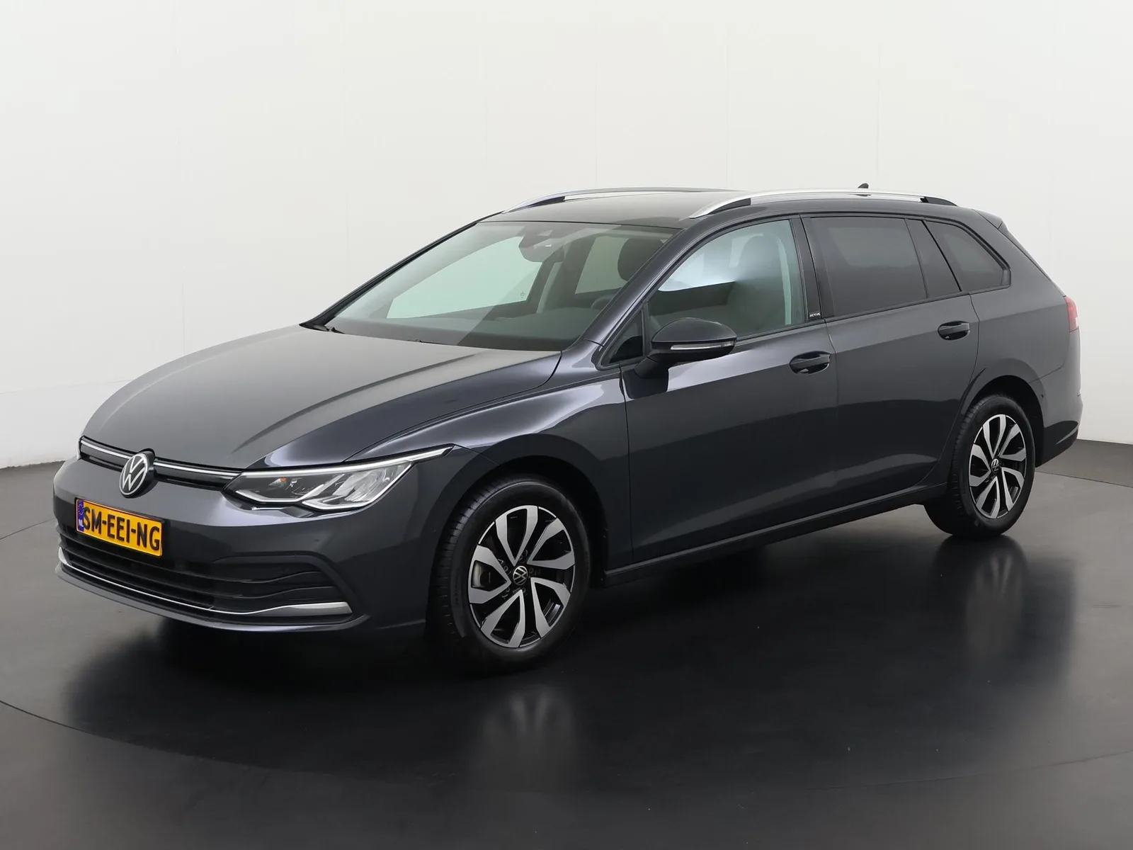 Volkswagen Golf (2023) — foto 1