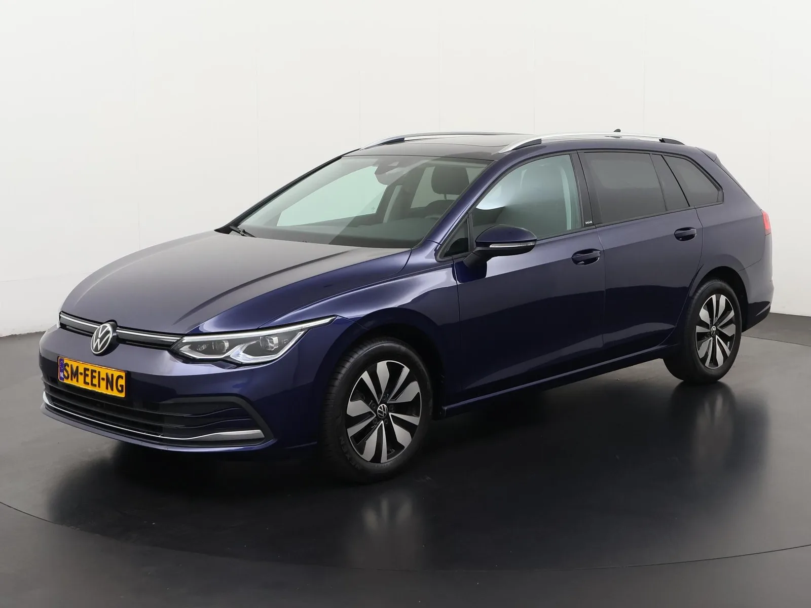 Volkswagen Golf (2024) — foto 1