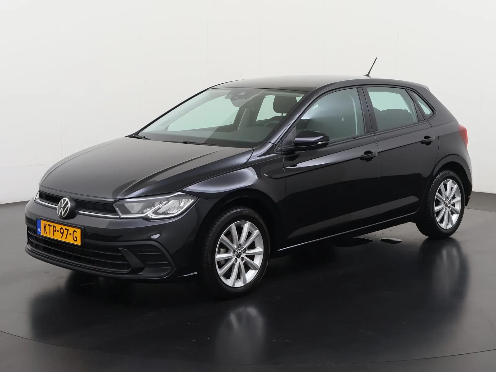 Volkswagen Polo (2023) — foto 1