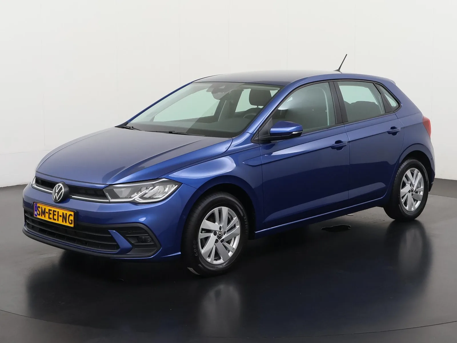 Volkswagen Polo (2023) — foto 1