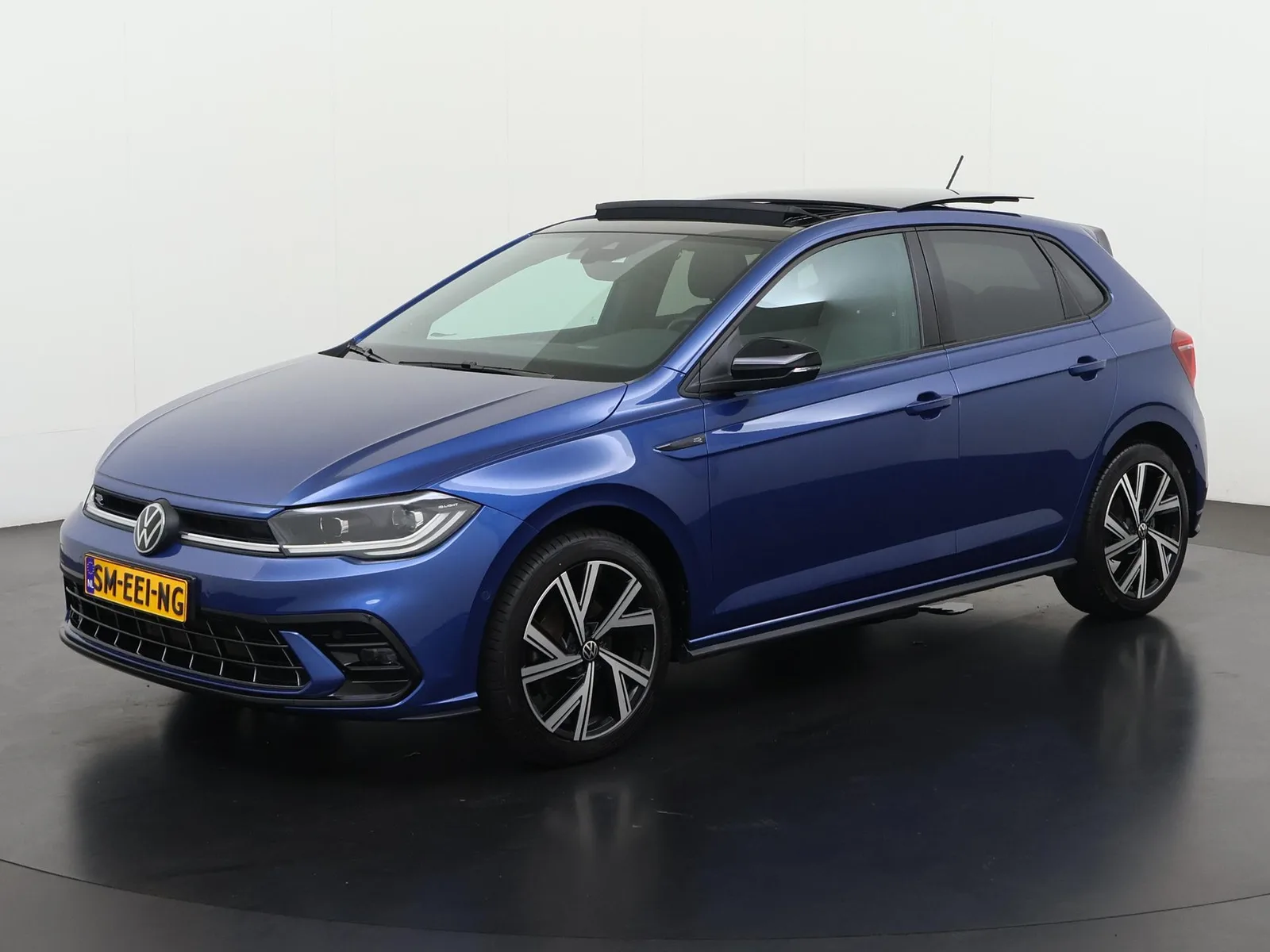 Volkswagen Polo (2023) — foto 1