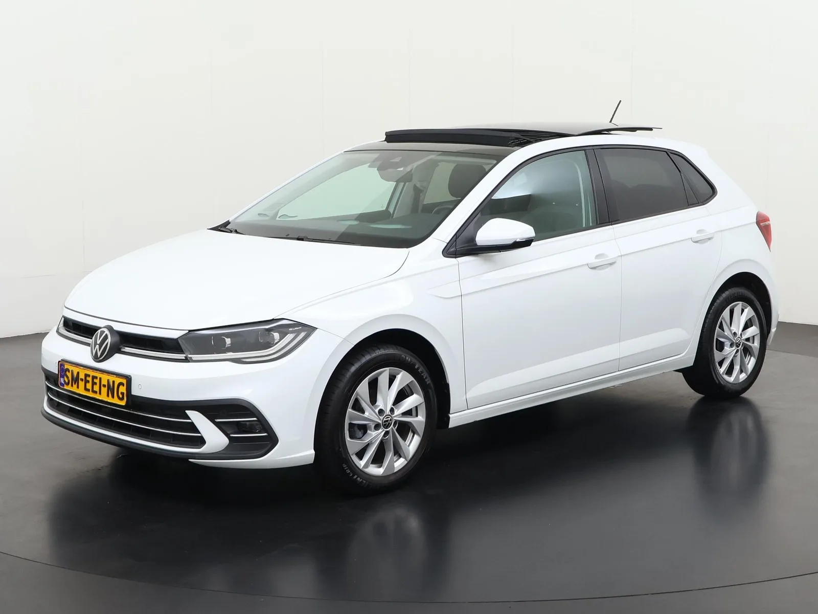 Volkswagen Polo (2023) — foto 1