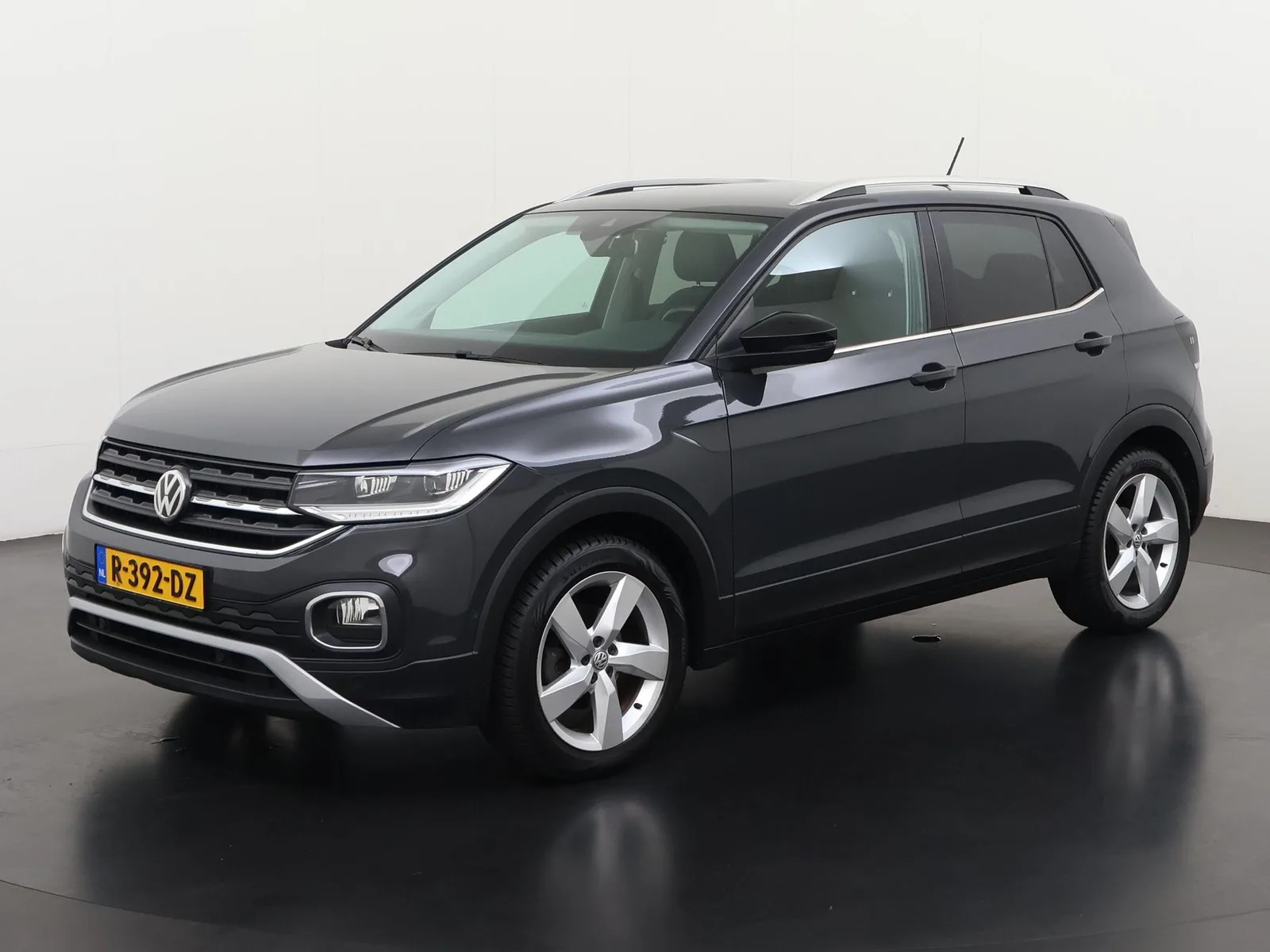 Volkswagen T-Cross (2019) — foto 1