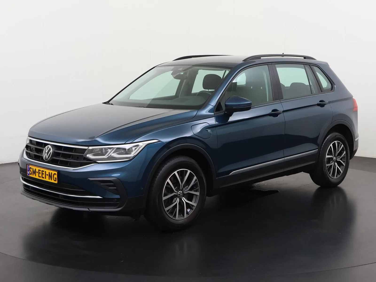 Volkswagen Tiguan (2022) — foto 1