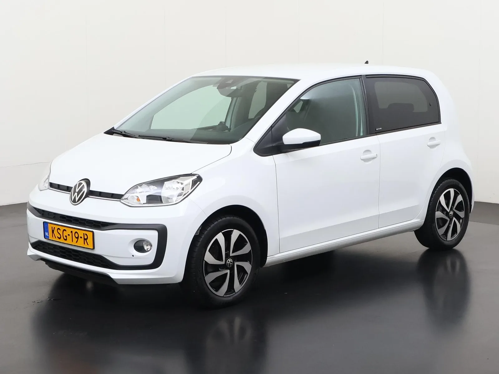 Volkswagen Up! (2022) — foto 1