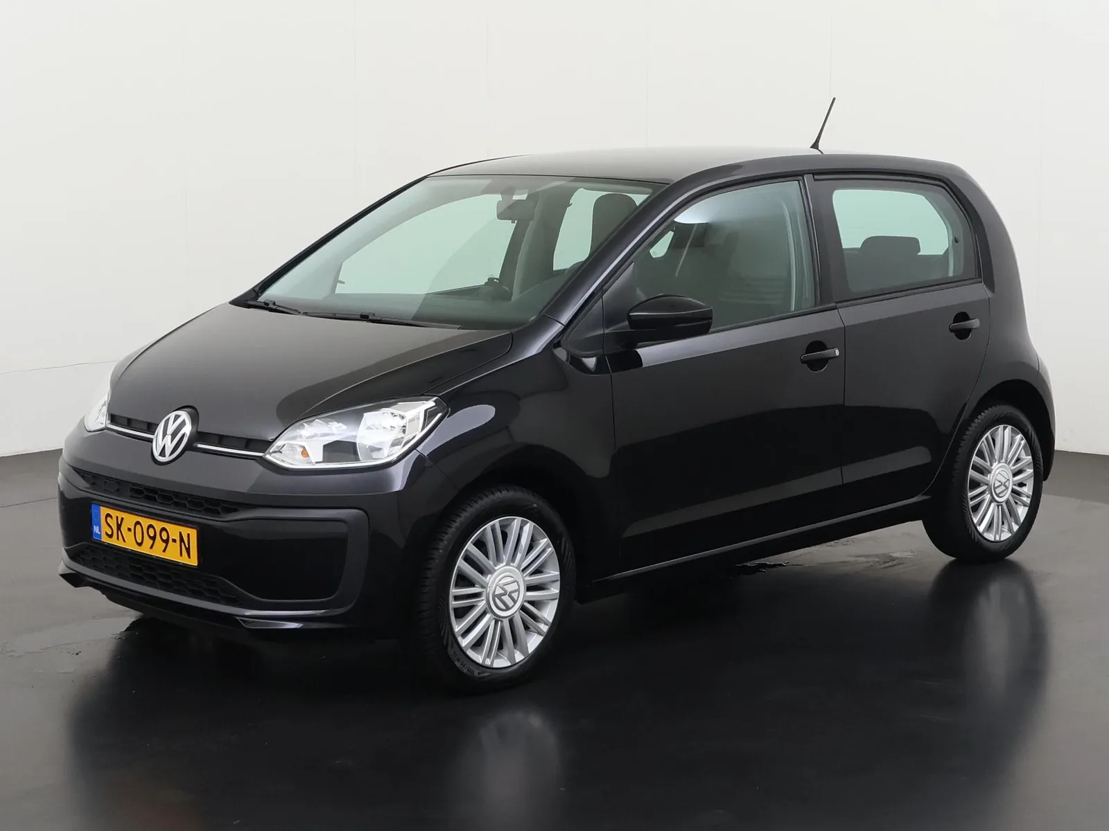 Volkswagen Up! (2017) — foto 1