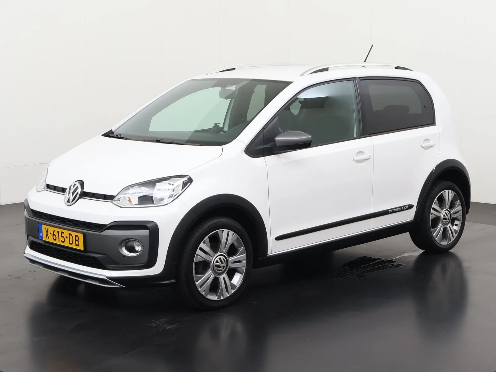 Volkswagen Up! (2019) — foto 1