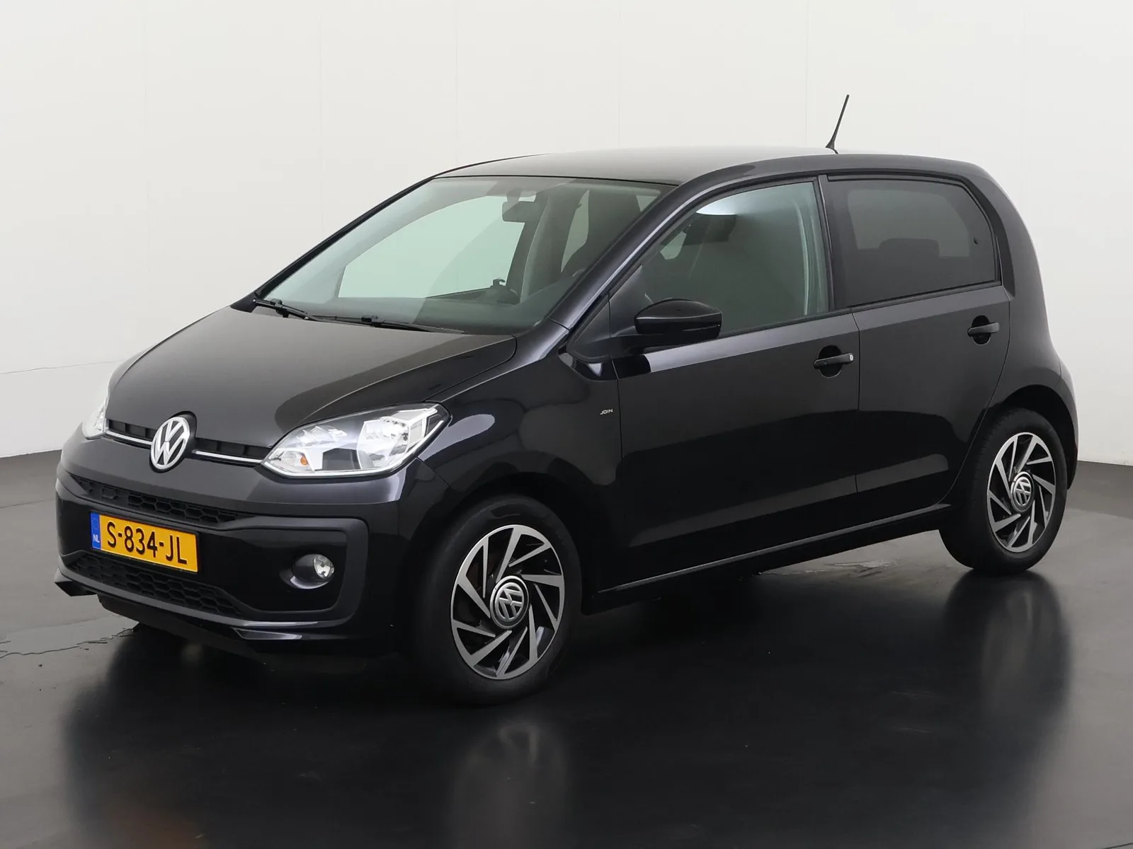 Volkswagen Up! (2018) — foto 1