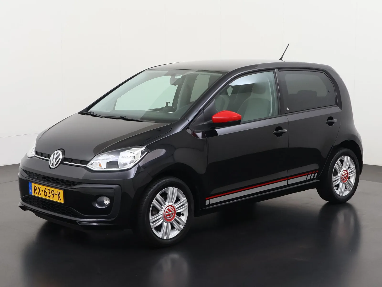 Volkswagen Up! (2017) — foto 1