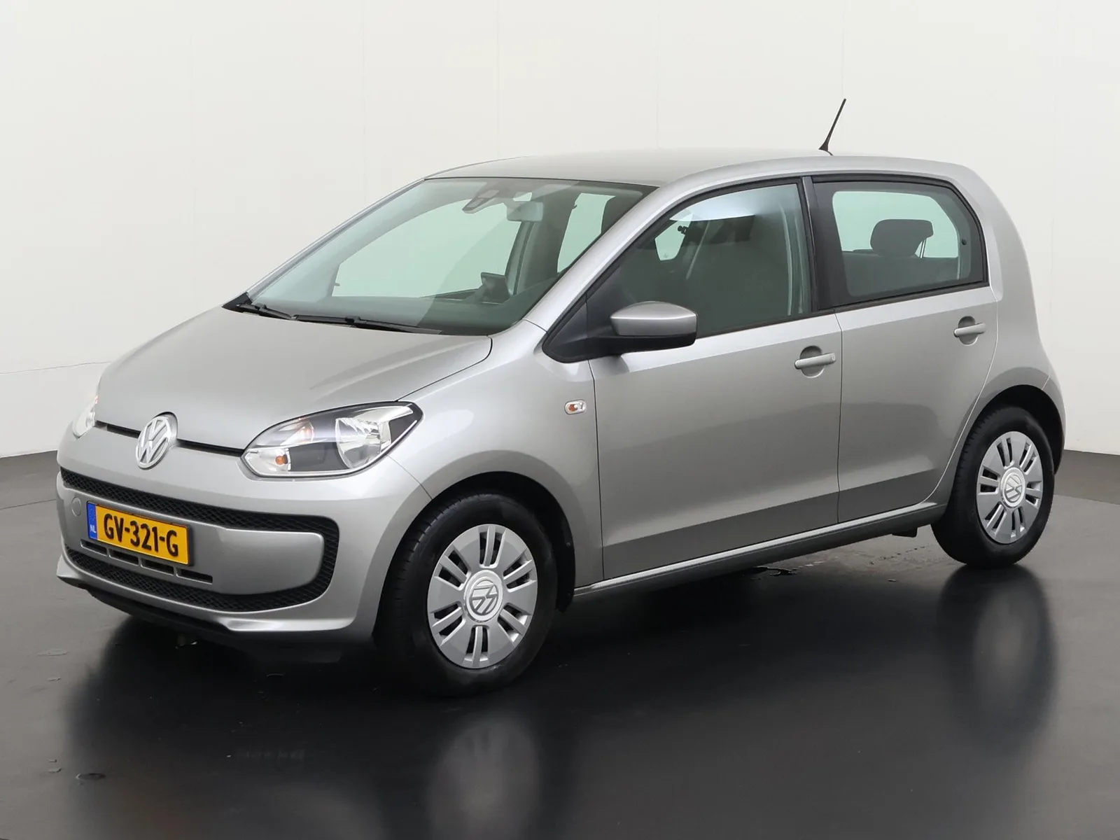 Volkswagen Up! (2015) — foto 1