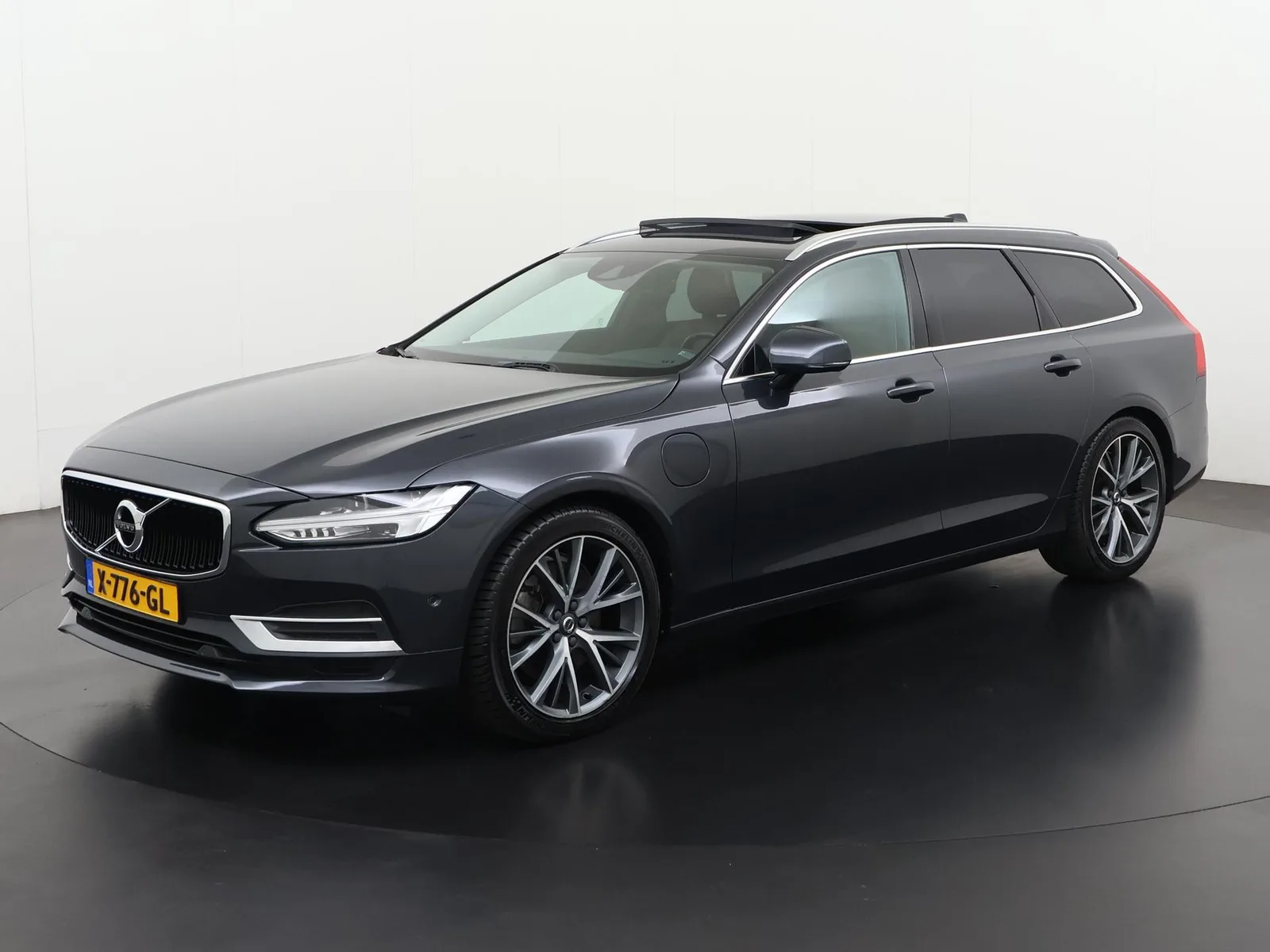 Volvo V90 (2018) — foto 1
