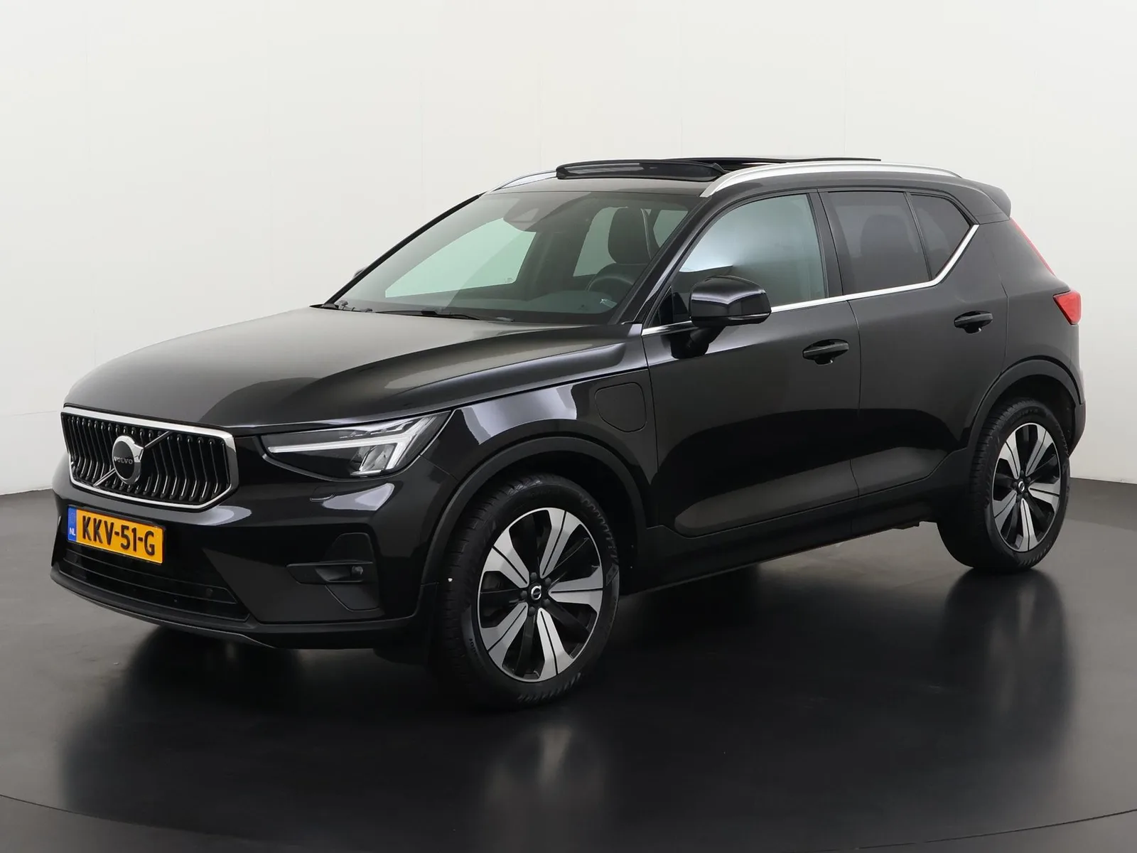Volvo XC40 (2023) — foto 1