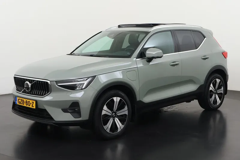 Volvo XC40 (2023)
