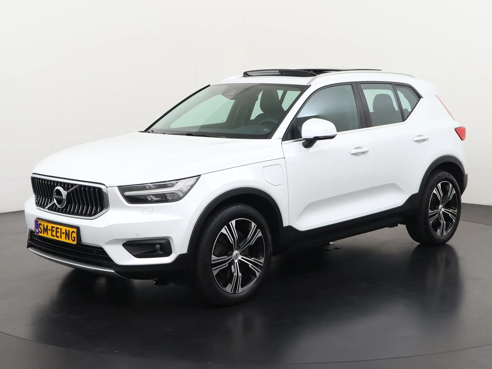 Volvo XC40 (2021) — foto 1