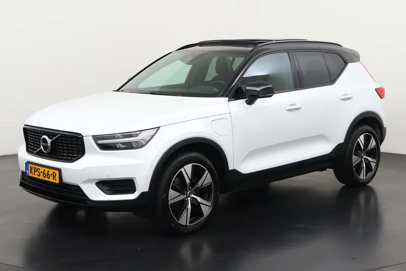 Volvo XC40 (2022)