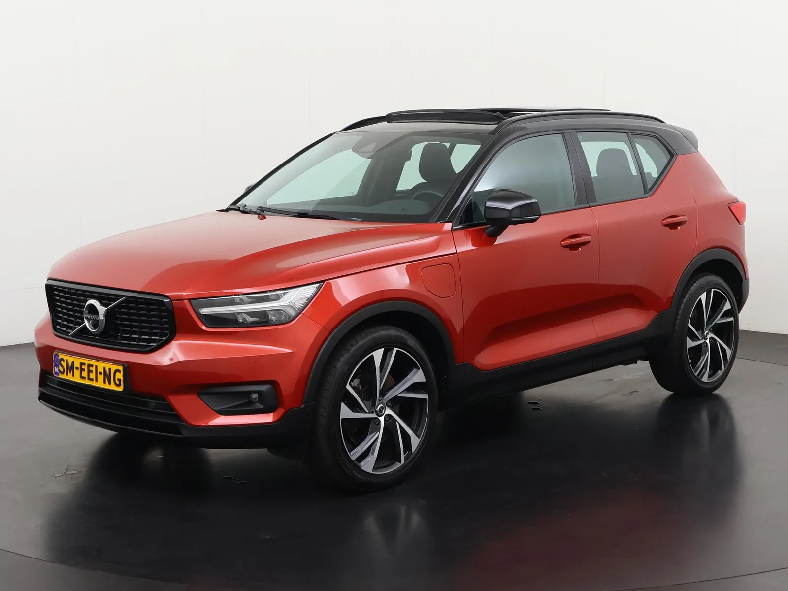 Volvo XC40 (2021) — foto 1