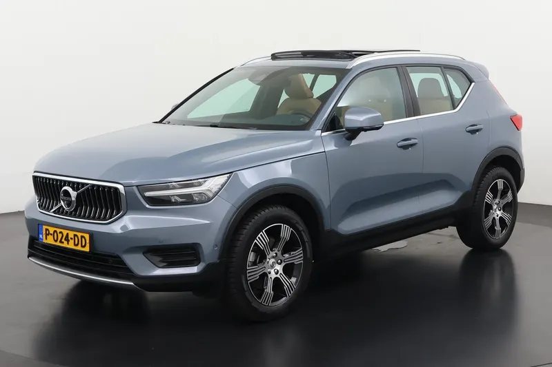 Volvo XC40 (2022)