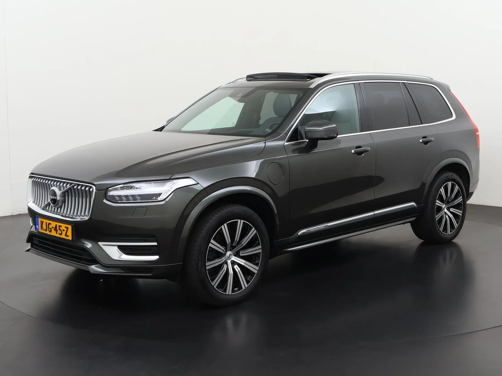 Volvo XC90 (2022) — foto 1