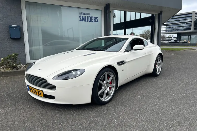 Aston Martin V8 Vantage (2007)