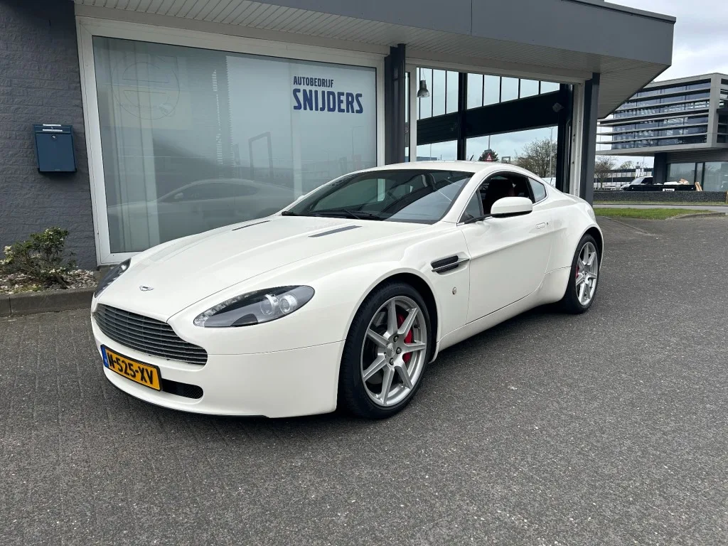 Aston Martin V8 Vantage (2007) — foto 1