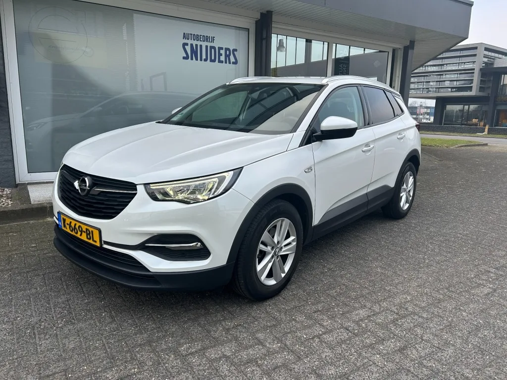 Opel Grandland (2020) — foto 1
